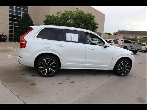 2020 Volvo XC90 T6 Momentum 6 Passenger