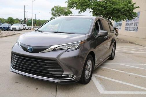 2021 Toyota Sienna XLE