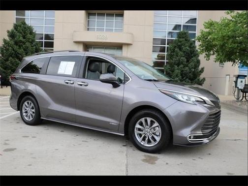2021 Toyota Sienna XLE
