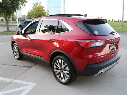 2022 Ford Escape Titanium
