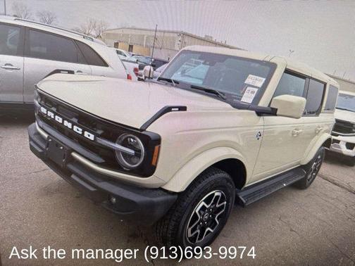 2025 Ford Bronco Outer Banks