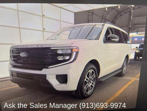 Star White 2025 Ford Expedition Active