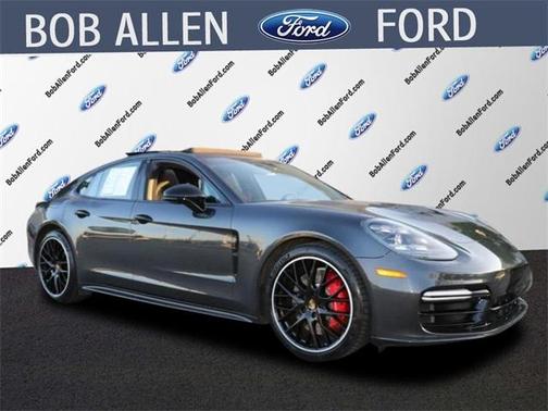 2020 Porsche Panamera GTS
