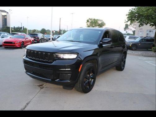 2023 Jeep Grand Cherokee L Laredo