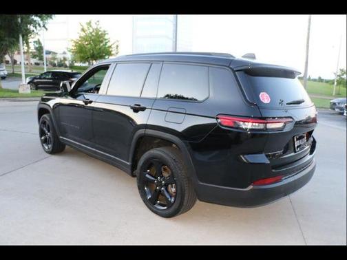 2023 Jeep Grand Cherokee L Laredo