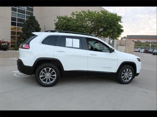 2022 Jeep Cherokee Latitude Lux