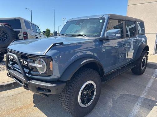 Azure Gray Metallic 2024 Ford Bronco Outer Banks