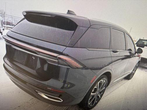 2024 Lincoln Nautilus Reserve