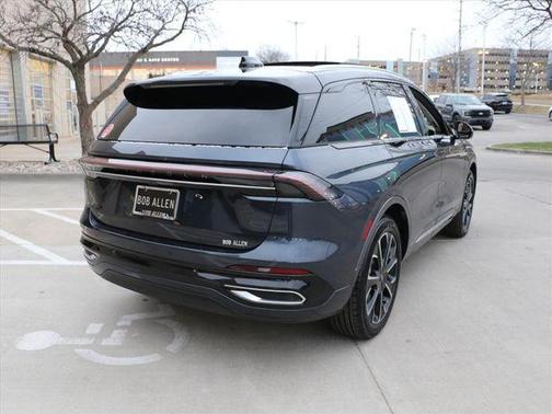 2024 Lincoln Nautilus Reserve