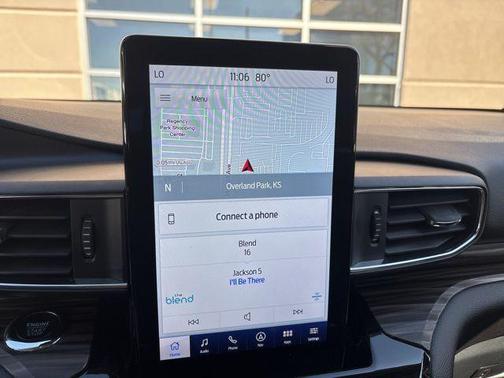 Star White 2023 Ford Explorer Limited