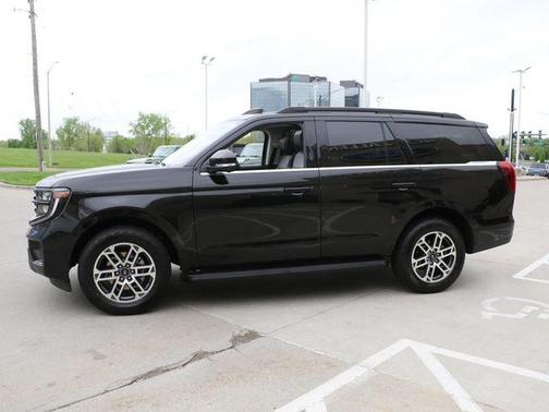 Agate Black Metallic 2025 Ford Expedition Active