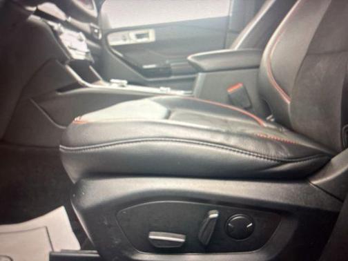 2024 Ford Explorer ST-Line