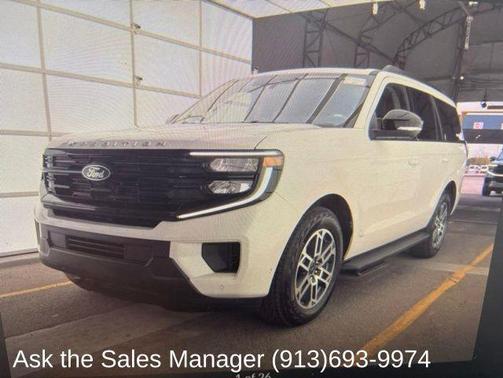 White Metallic 2025 Ford Expedition Active
