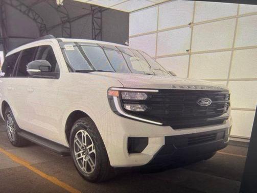 White Metallic 2025 Ford Expedition Active
