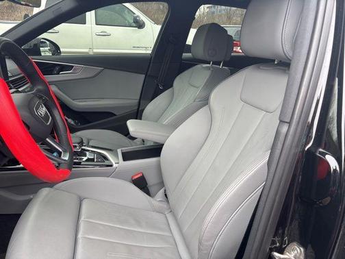 2023 Audi A4 45 S line Premium Plus