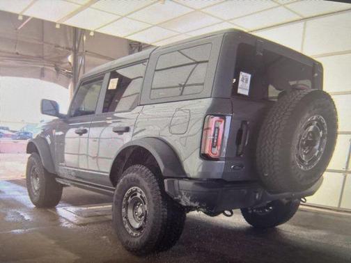 Carbonized Gray Metallic 2025 Ford Bronco Badlands