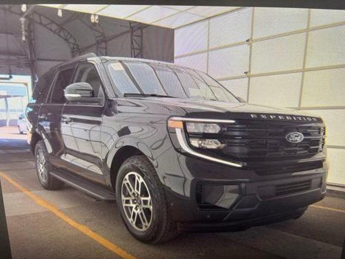 Dark Matter Gray Metallic 2025 Ford Expedition Active
