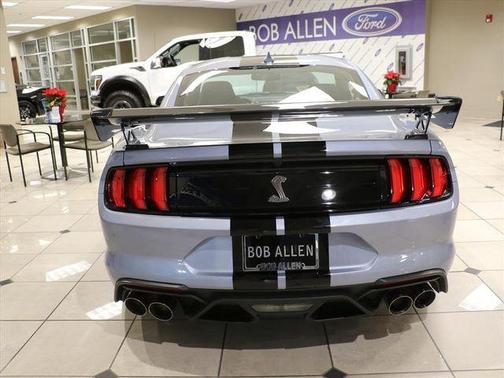 2022 Ford Shelby GT500 Base