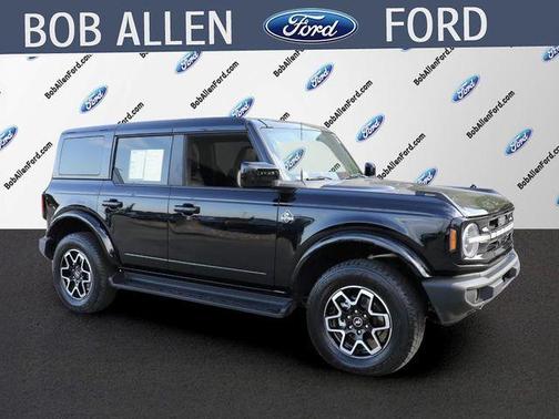 Shadow Black 2025 Ford Bronco Outer Banks
