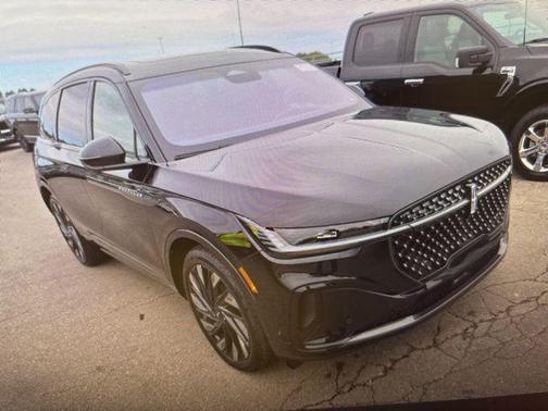 2024 Lincoln Nautilus Reserve