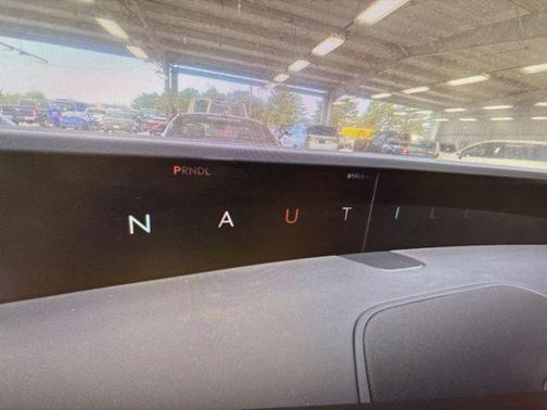 2024 Lincoln Nautilus Reserve