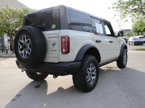 Desert Sand 2025 Ford Bronco Badlands