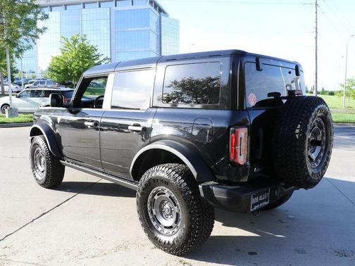 Shadow Black 2025 Ford Bronco Badlands