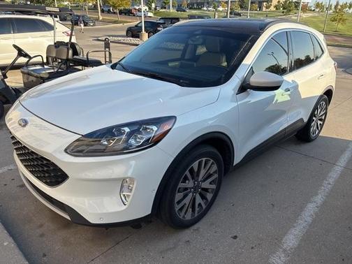 2021 Ford Escape Titanium Hybrid