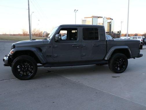 2022 Jeep Gladiator Overland