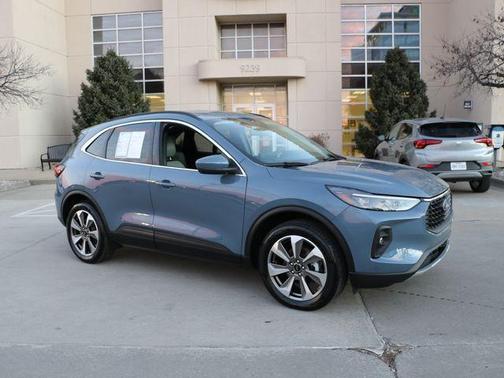 2025 Ford Escape Platinum