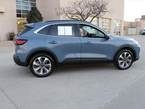 2025 Ford Escape Platinum