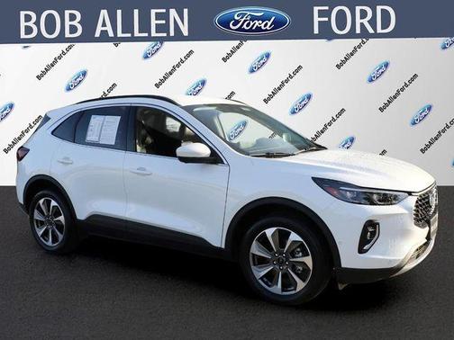 Star White 2023 Ford Escape Platinum