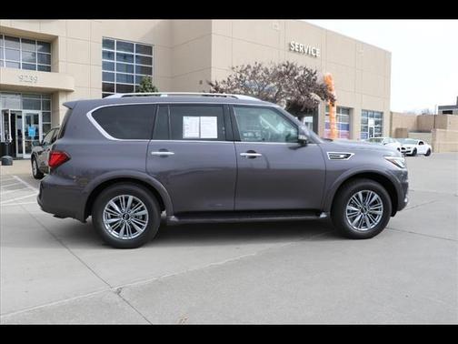 2024 INFINITI QX80 Luxe
