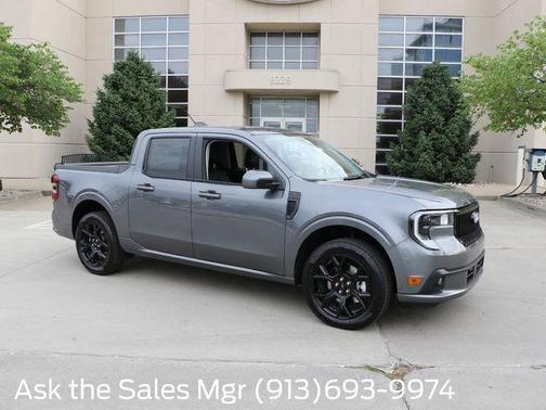 Gray 2026 Ford Maverick Lobo Standard