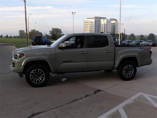 2022 Toyota Tacoma TRD Sport