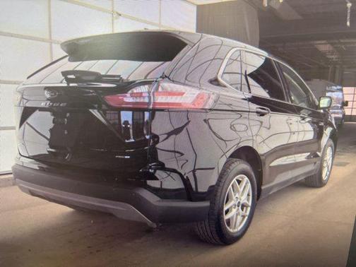 Agate Black Metallic 2023 Ford Edge SEL