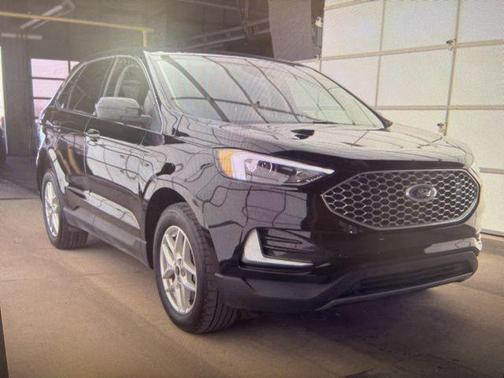 Agate Black Metallic 2023 Ford Edge SEL