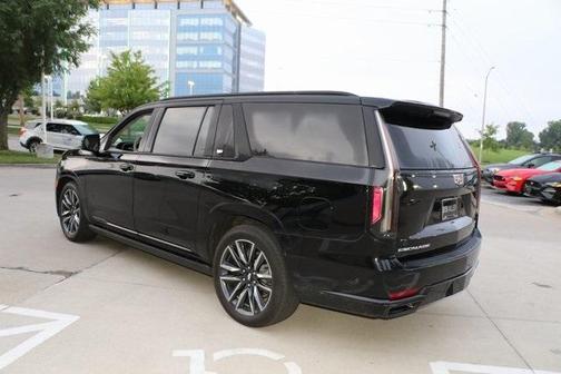 2023 Cadillac Escalade ESV Sport Platinum
