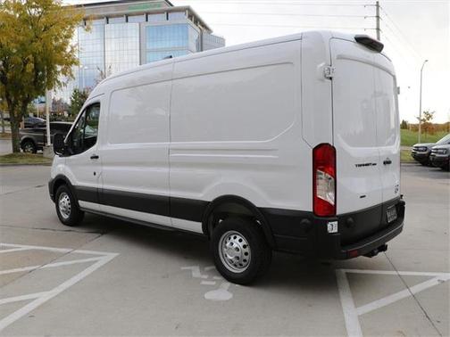 2026 Ford Transit-250 148 WB Medium Roof Cargo