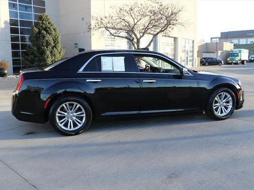 2017 Chrysler 300C Base