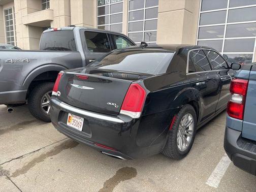 2017 Chrysler 300C Base