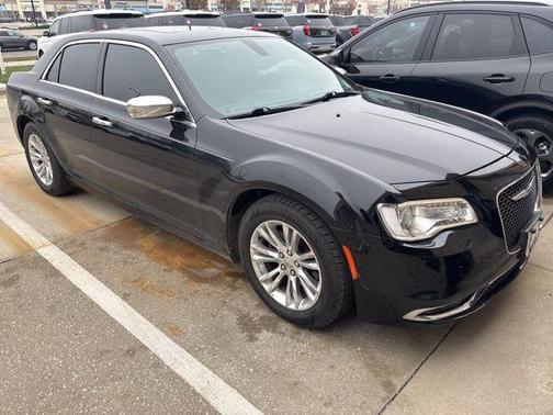 2017 Chrysler 300C Base