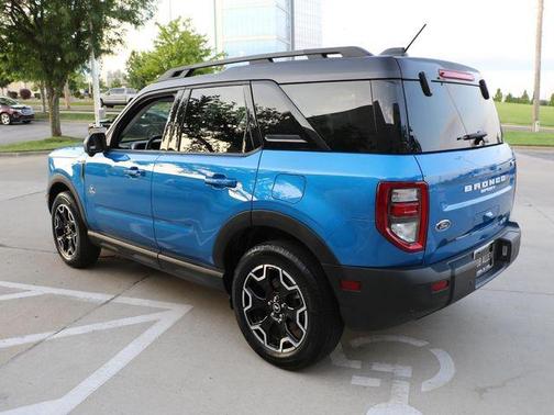 Velocity Blue Metallic 2025 Ford Bronco Sport Outer Banks