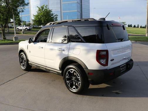 Oxford White 2025 Ford Bronco Sport Outer Banks
