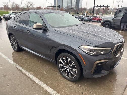 2022 BMW X6 M50i