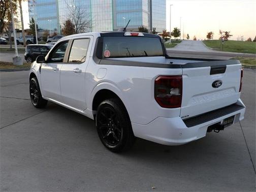 2025 Ford Maverick Lobo Standard