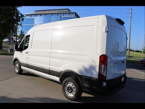 2025 Ford Transit-250 148 WB Medium Roof Cargo