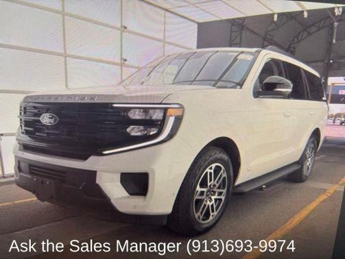 Star White 2025 Ford Expedition Active
