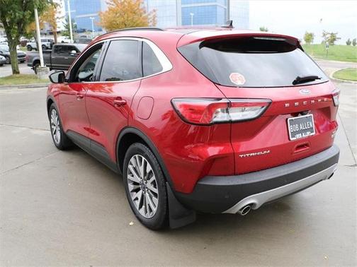 2021 Ford Escape Titanium Hybrid