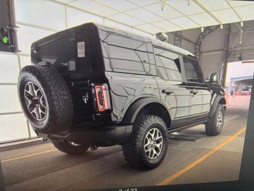 Shadow Black 2025 Ford Bronco Badlands
